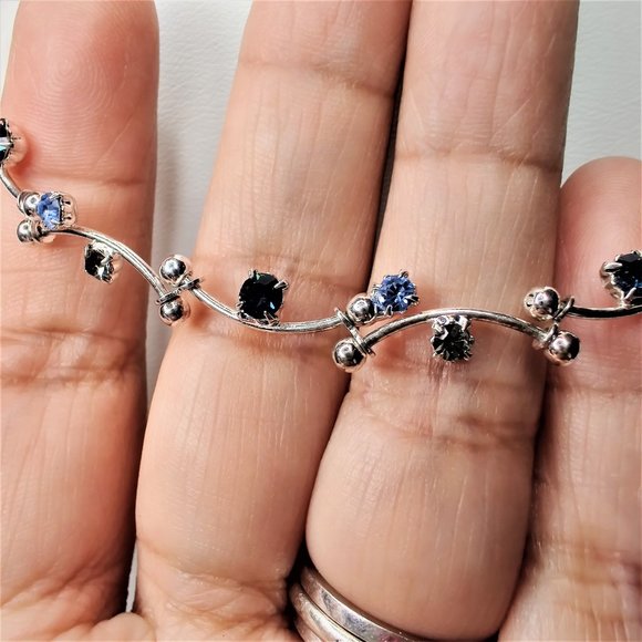 LOVELY NECKLACE WITH CRYSTAL ACCENTS - Picture 4 of 9